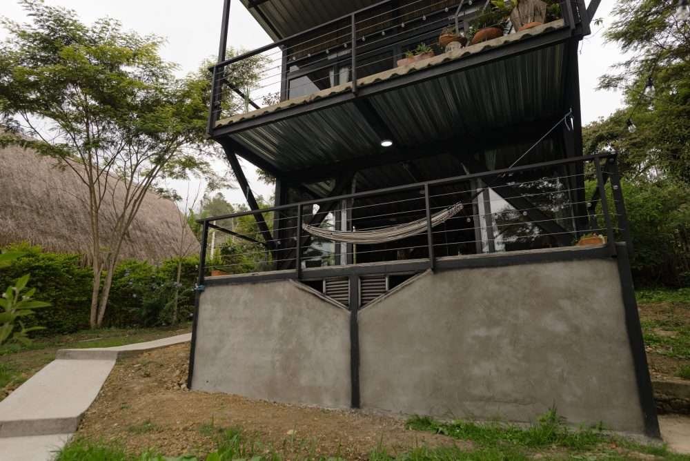 Vista frontal del Estudio en Luciana Cabañas Boutique.